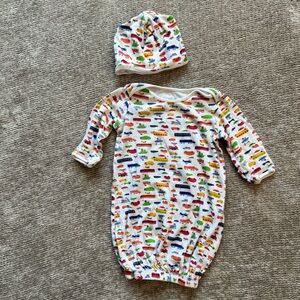Rugged Bear‎ Baby Gown & Hat Set 0–3 Months Vehicles Car Truck Print Colorful